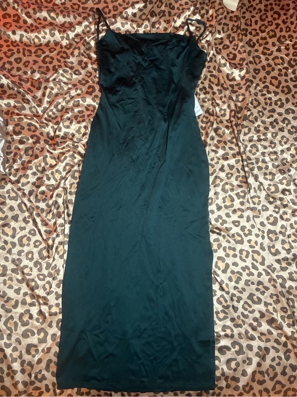 ⭒ vibe dark emerald green maxi dress with backless design